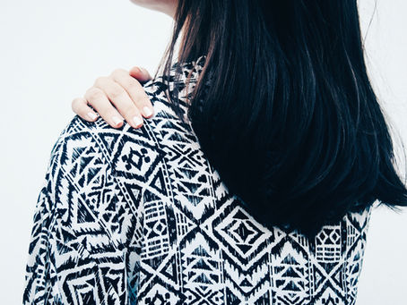 5 tips on how to wear black and white this season